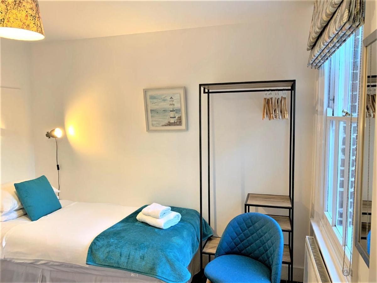 Riverside Channel5 "Holidays Homes In The Sun" Featured Central Canterbury Cottage With Free Parking Exteriér fotografie